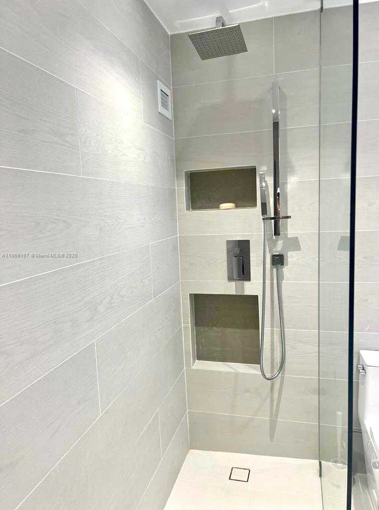 Small Image of 10185 COLLINS AVE #902, Bal Harbour Number 19