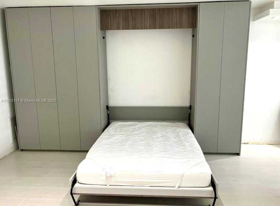 Small Image of 10185 COLLINS AVE #902, Bal Harbour Number 23