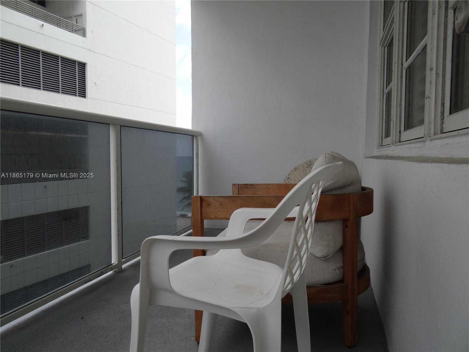 Small Image of 3725 SOUTH OCEAN DR #607, Hollywood Number 7