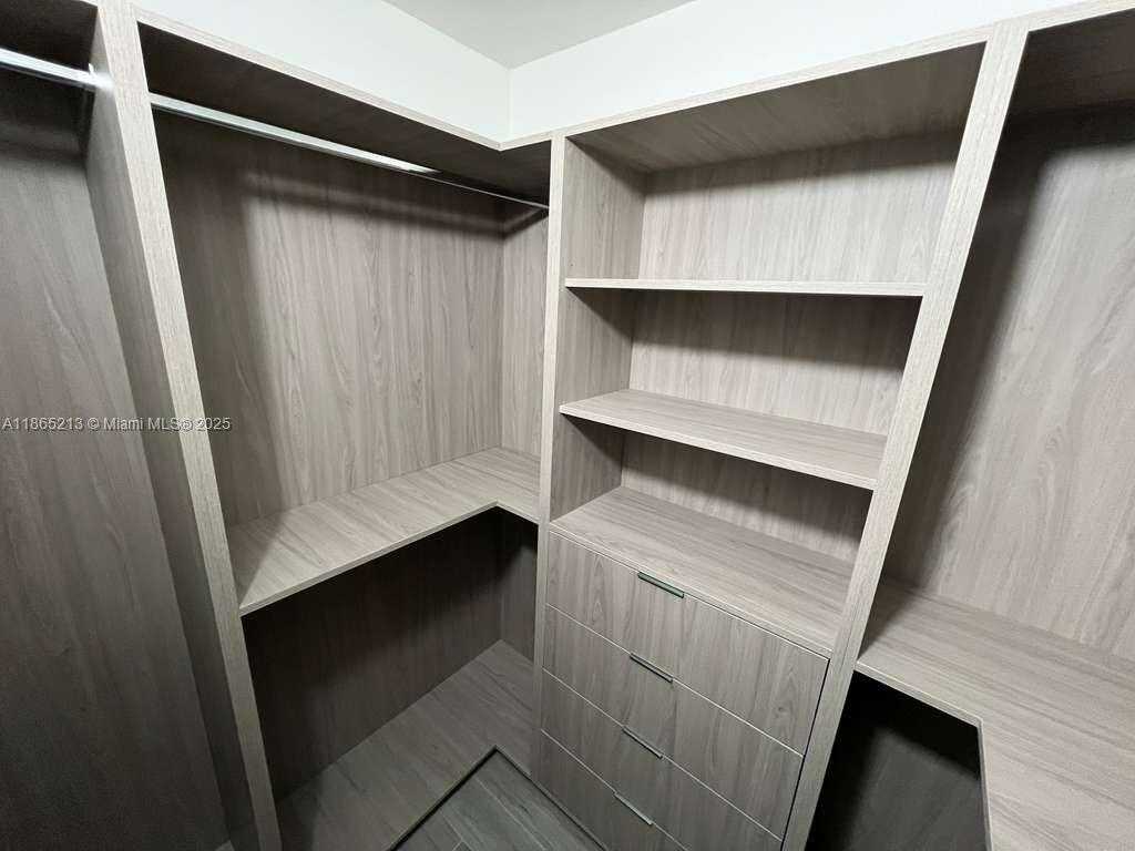 Small Image of 6301 COLLINS AVE #3002, Miami Beach Number 27