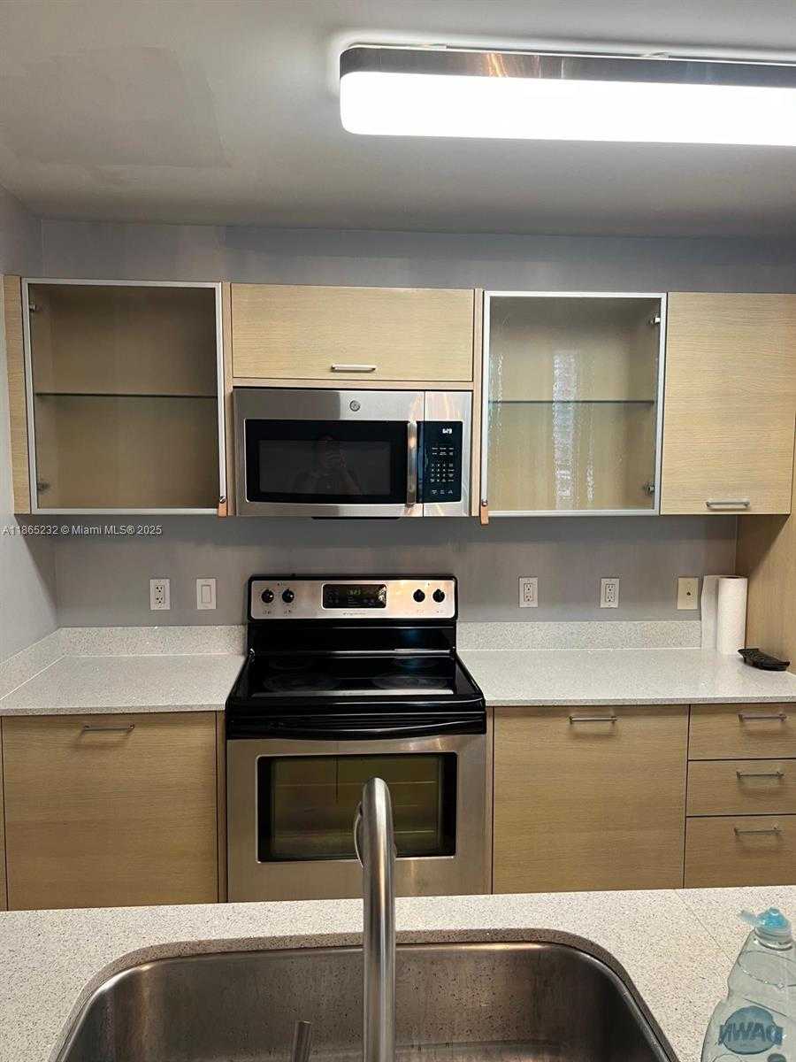 Small Image of 350 NORTH EAST 24TH ST #802, Miami Number 4