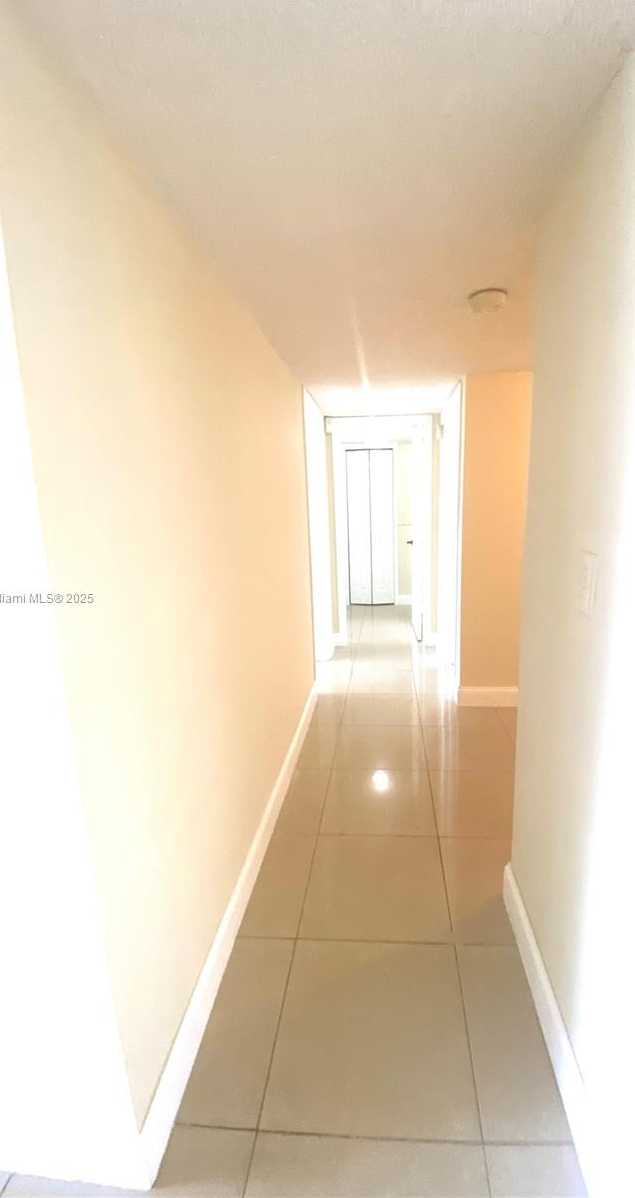 Small Image of 13953 KENDALE LAKES CIR #210B, Miami Number 15