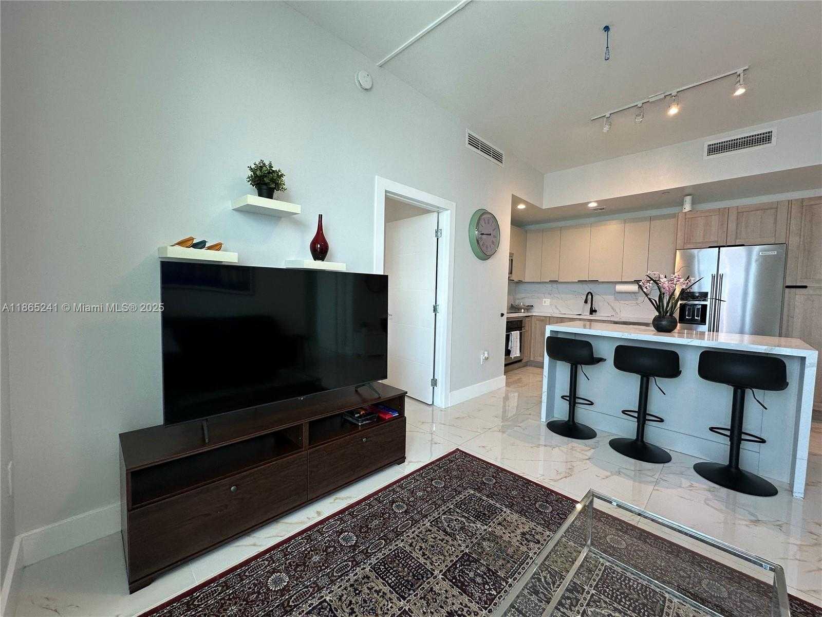 Small Image of 950 BRICKELL BAY DR #5106, Miami Number 11