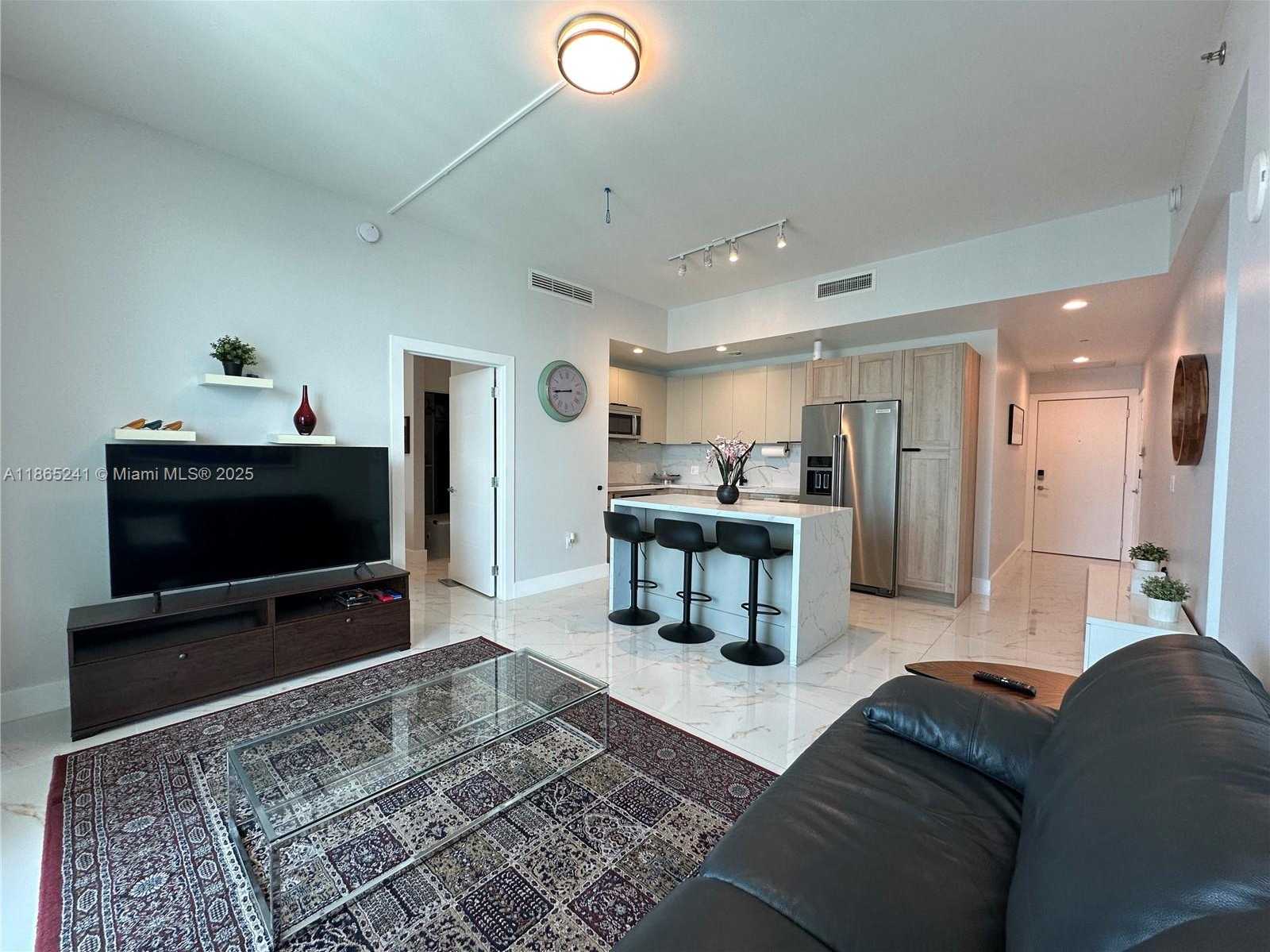 Small Image of 950 BRICKELL BAY DR #5106, Miami Number 12