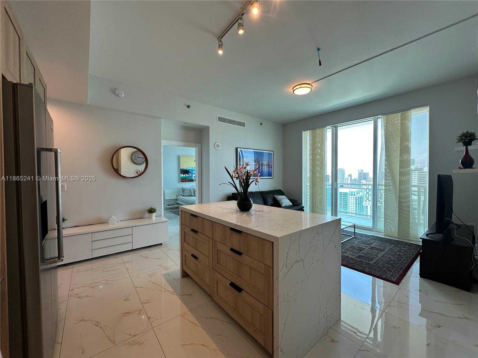 Small Image of 950 BRICKELL BAY DR #5106, Miami Number 14