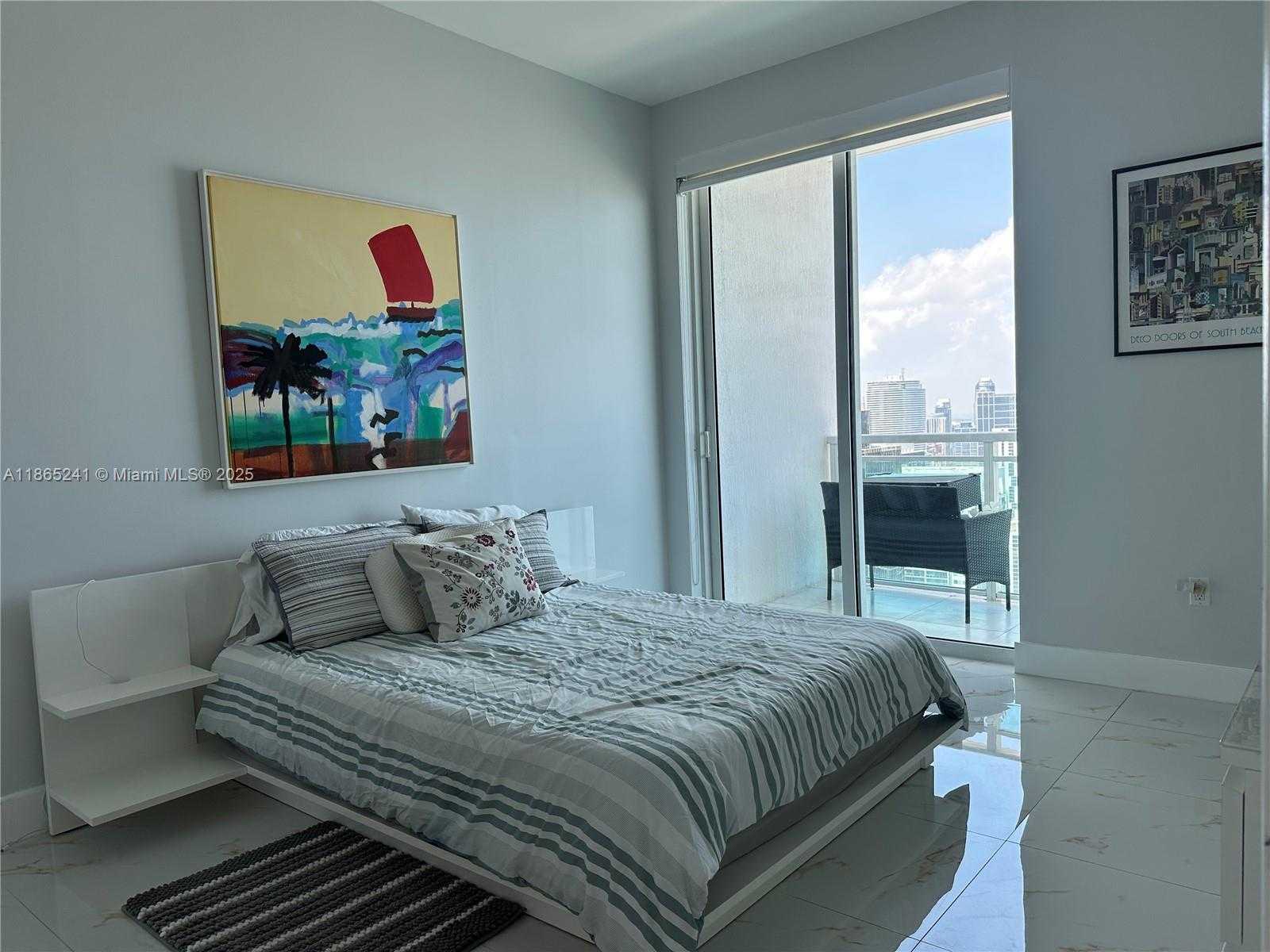 Small Image of 950 BRICKELL BAY DR #5106, Miami Number 20