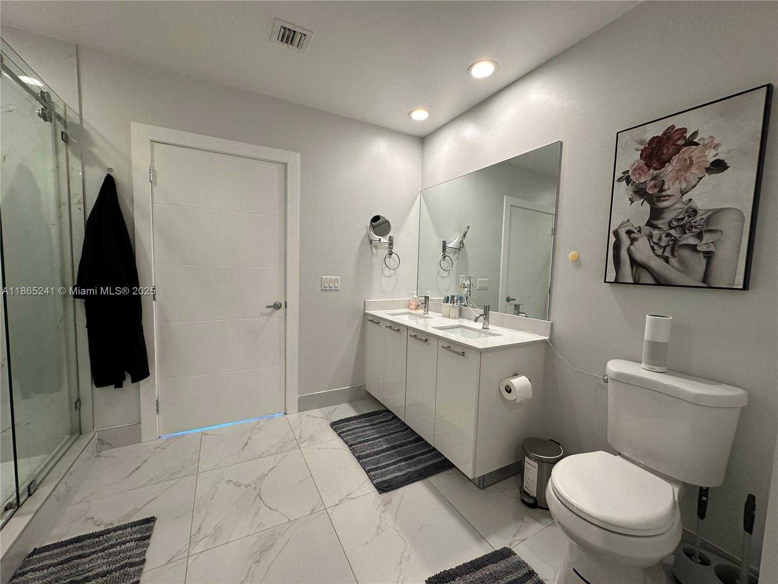 Small Image of 950 BRICKELL BAY DR #5106, Miami Number 31