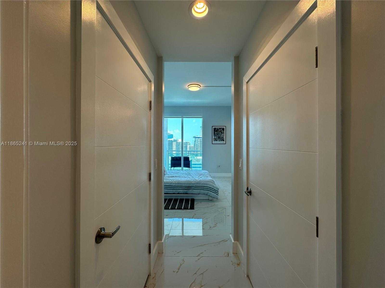 Small Image of 950 BRICKELL BAY DR #5106, Miami Number 32