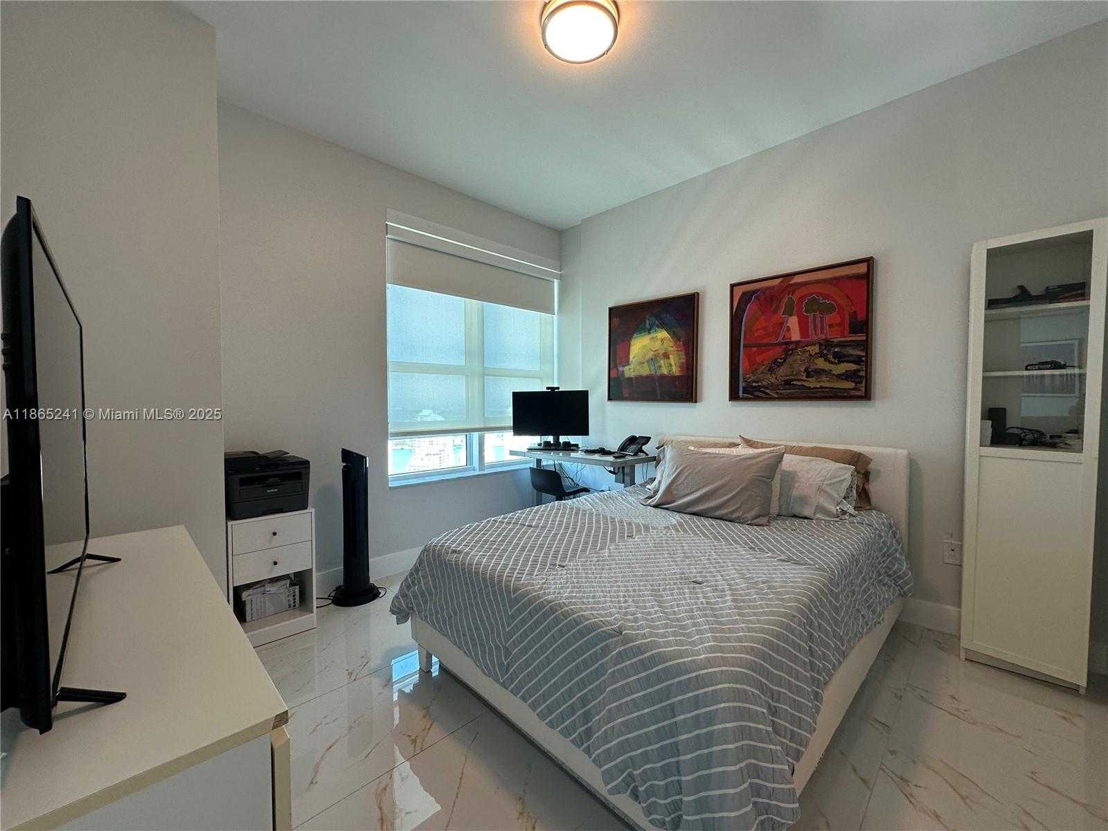 Small Image of 950 BRICKELL BAY DR #5106, Miami Number 33