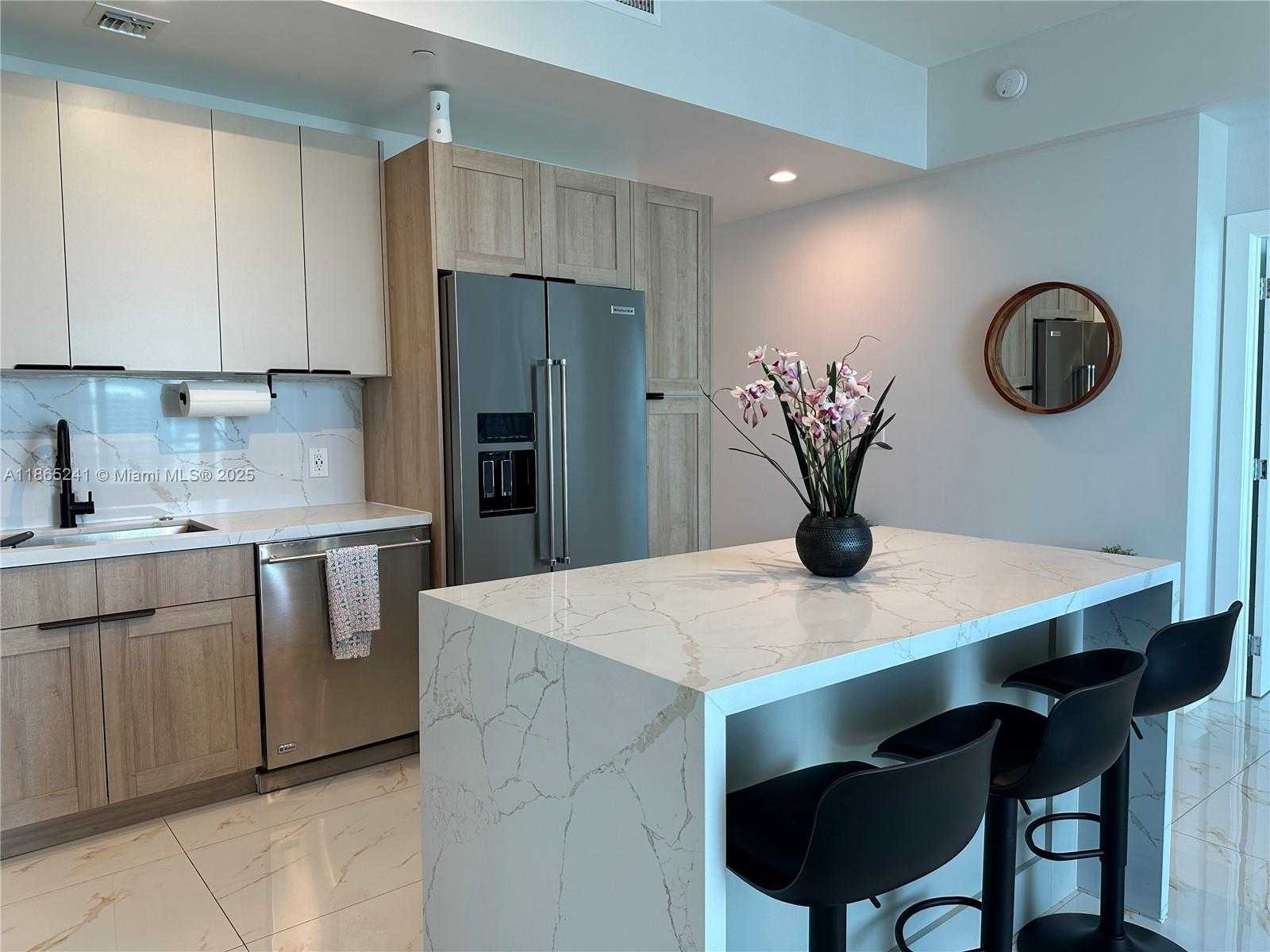Small Image of 950 BRICKELL BAY DR #5106, Miami Number 7