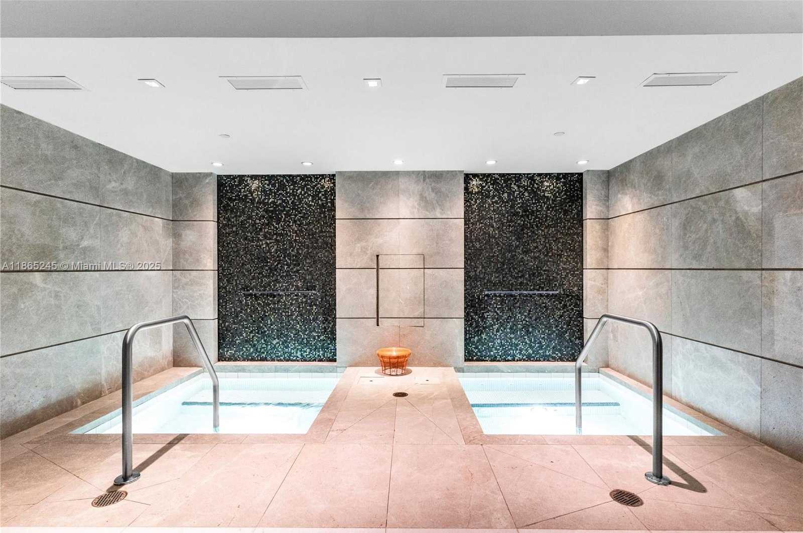 Small Image of 1010 BRICKELL AVE #3307, Miami Number 11