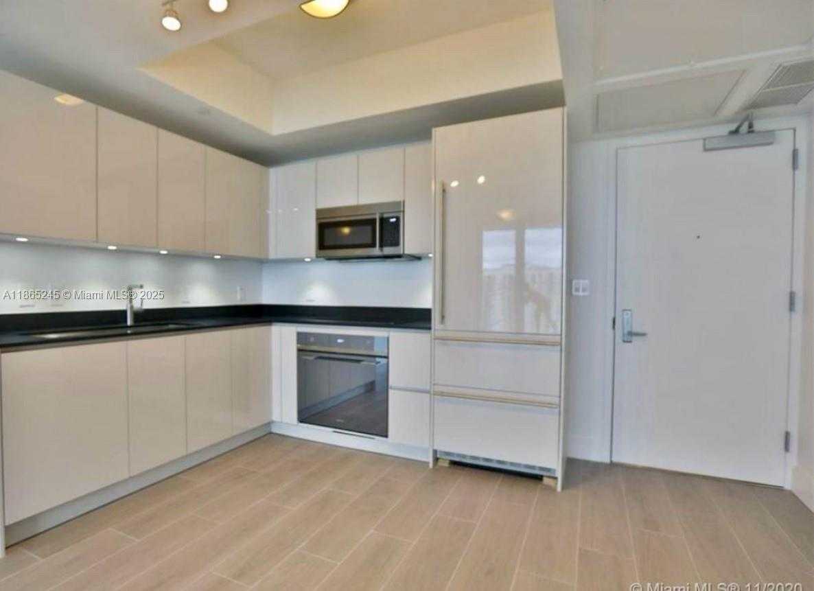 Small Image of 1010 BRICKELL AVE #3307, Miami Number 21