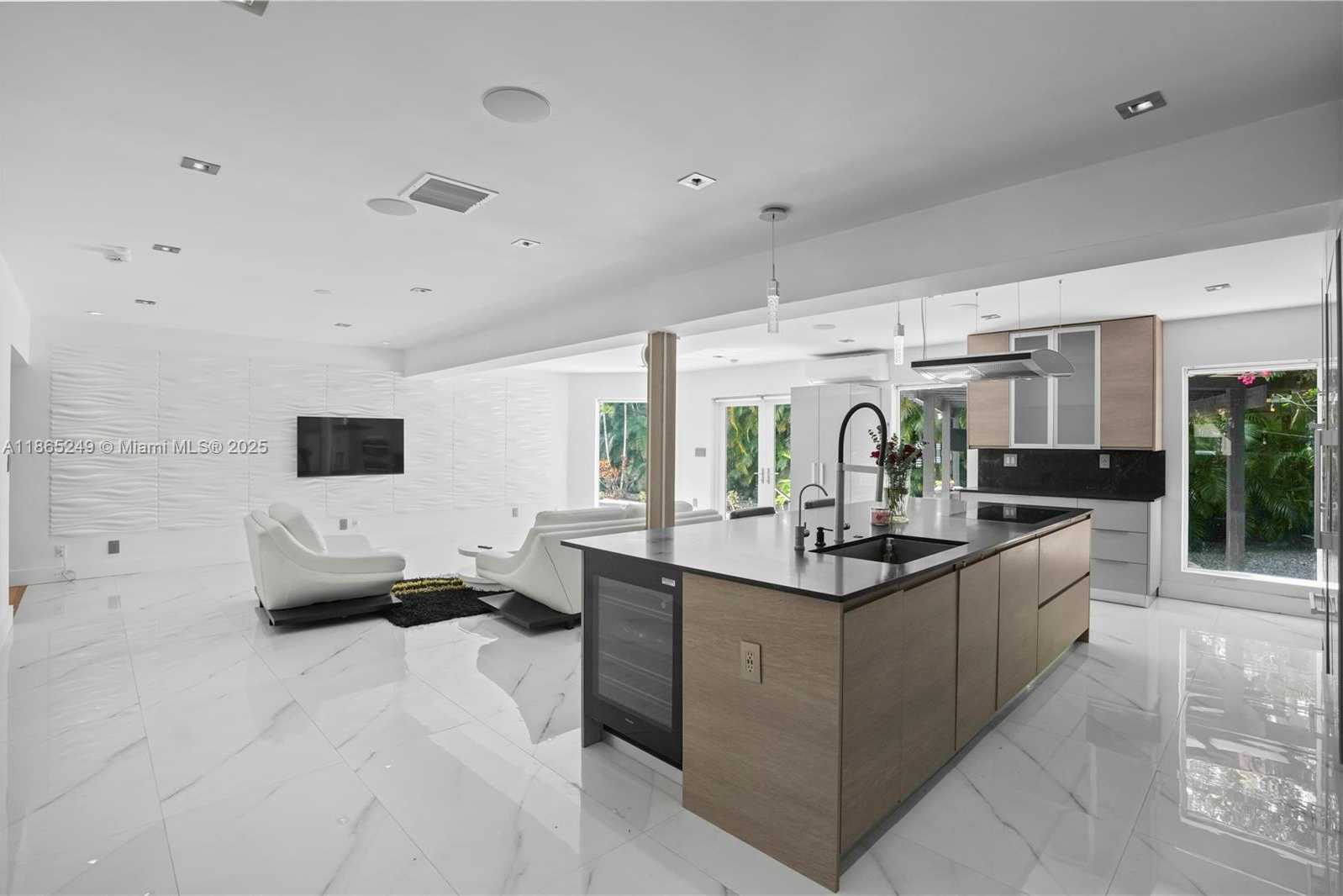 Small Image of 1436 MANTUA #None, Coral Gables Number 19