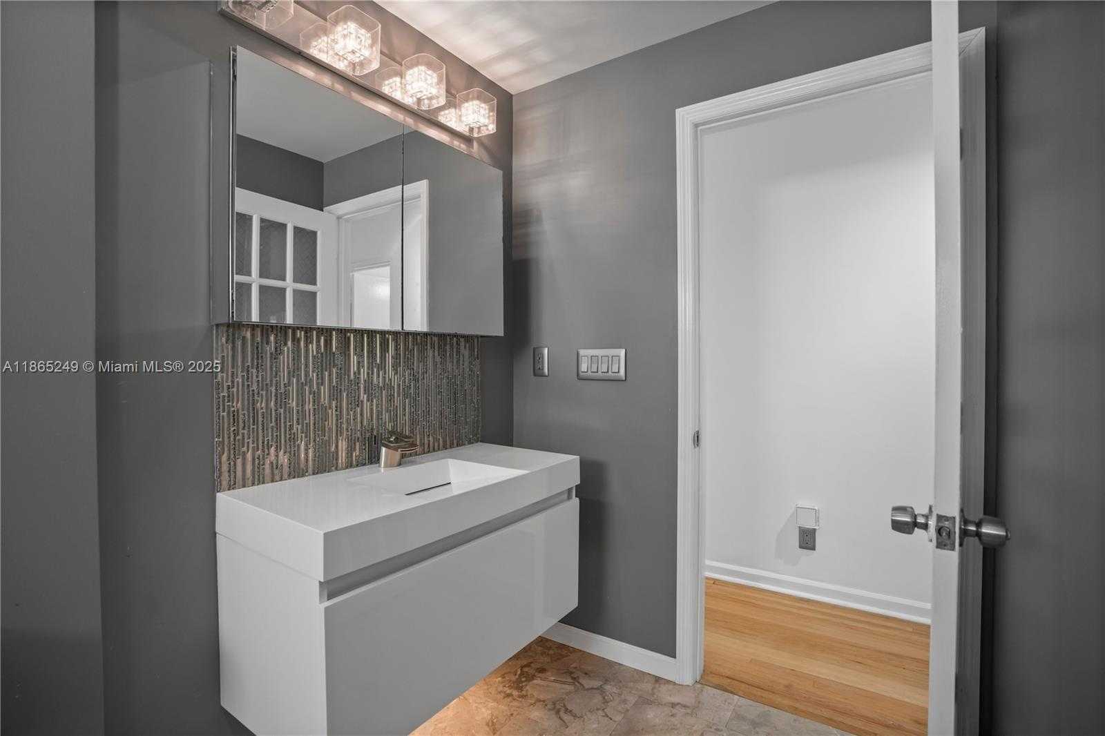 Small Image of 1436 MANTUA #None, Coral Gables Number 26
