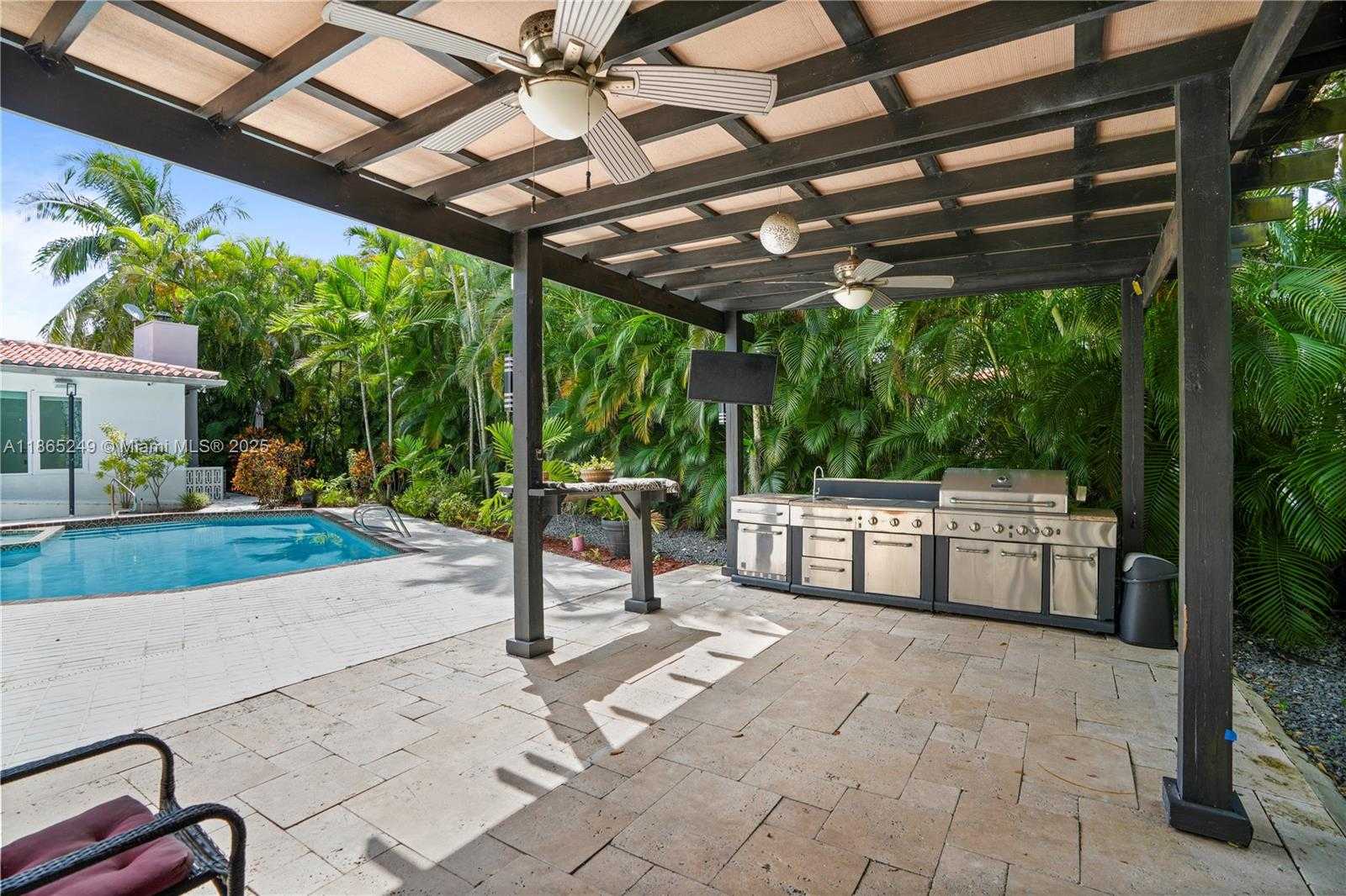 Small Image of 1436 MANTUA #None, Coral Gables Number 40