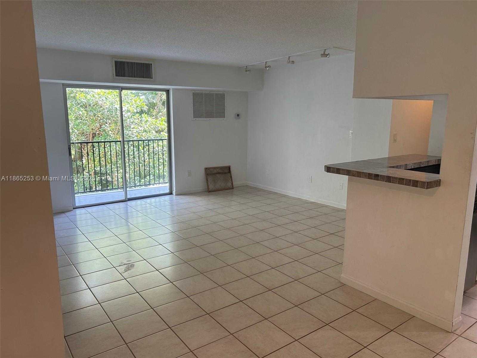 Small Image of 2201 BRICKELL AVE #69, Miami Number 2