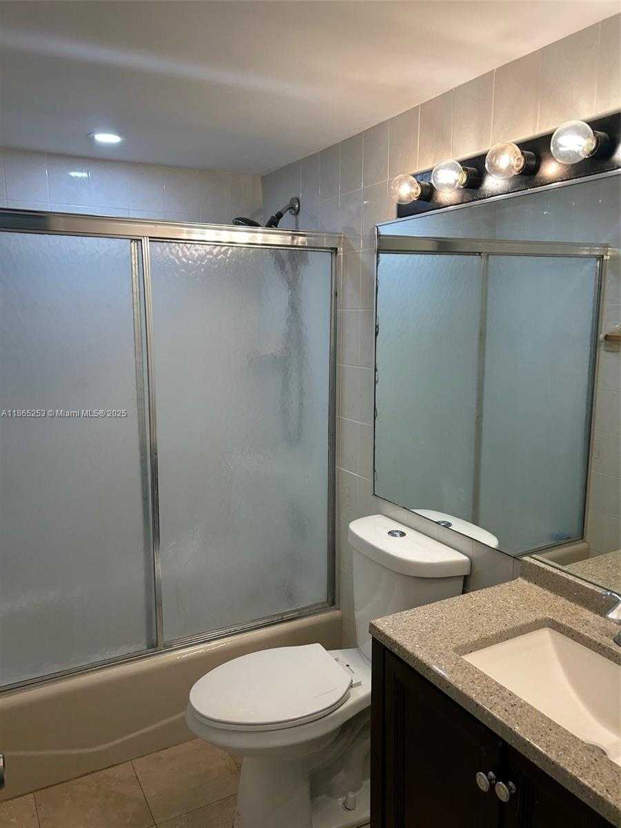 Small Image of 2201 BRICKELL AVE #69, Miami Number 8