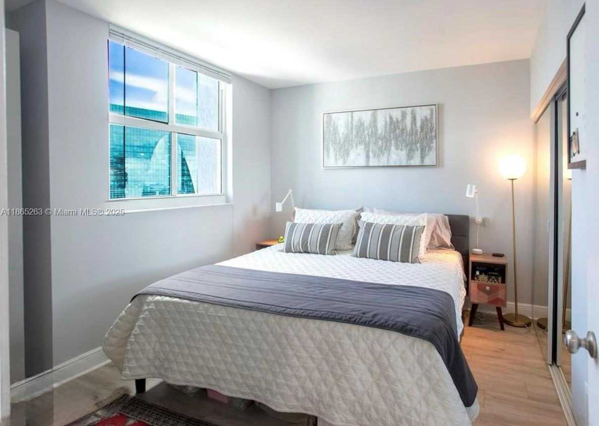 Small Image of 1250 SOUTH MIAMI AVE #3504, Miami Number 9