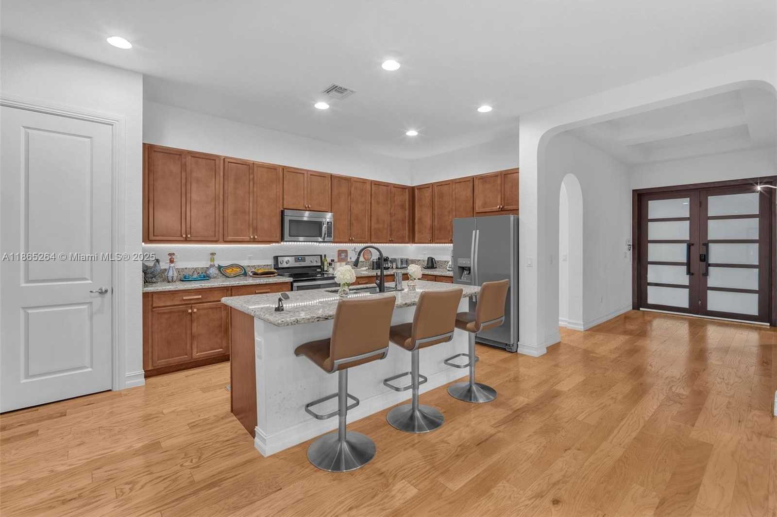 Small Image of 1281 SOUTH WEST 113TH WAY #1281, Pembroke Pines Number 12