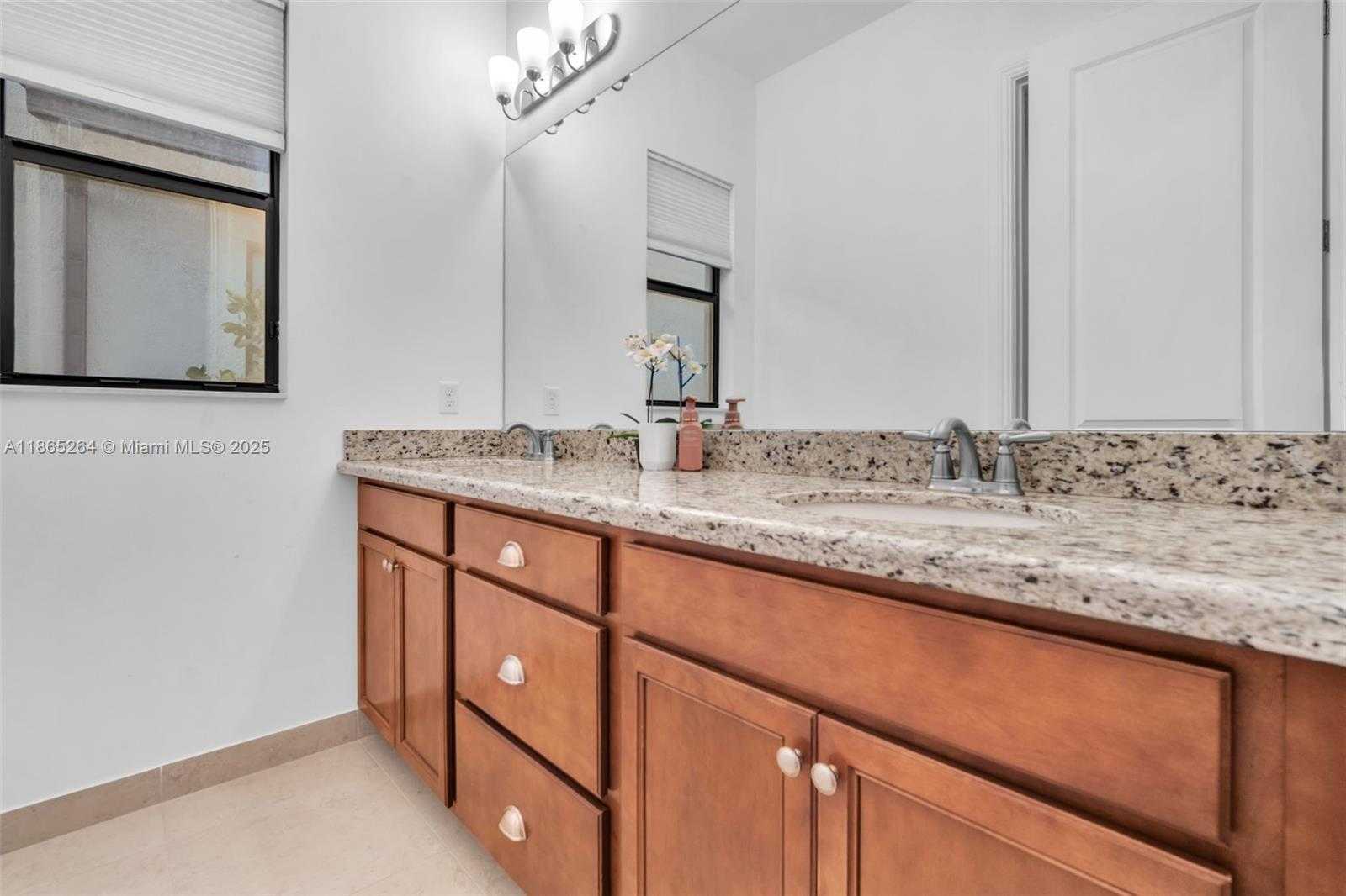 Small Image of 1281 SOUTH WEST 113TH WAY #1281, Pembroke Pines Number 18