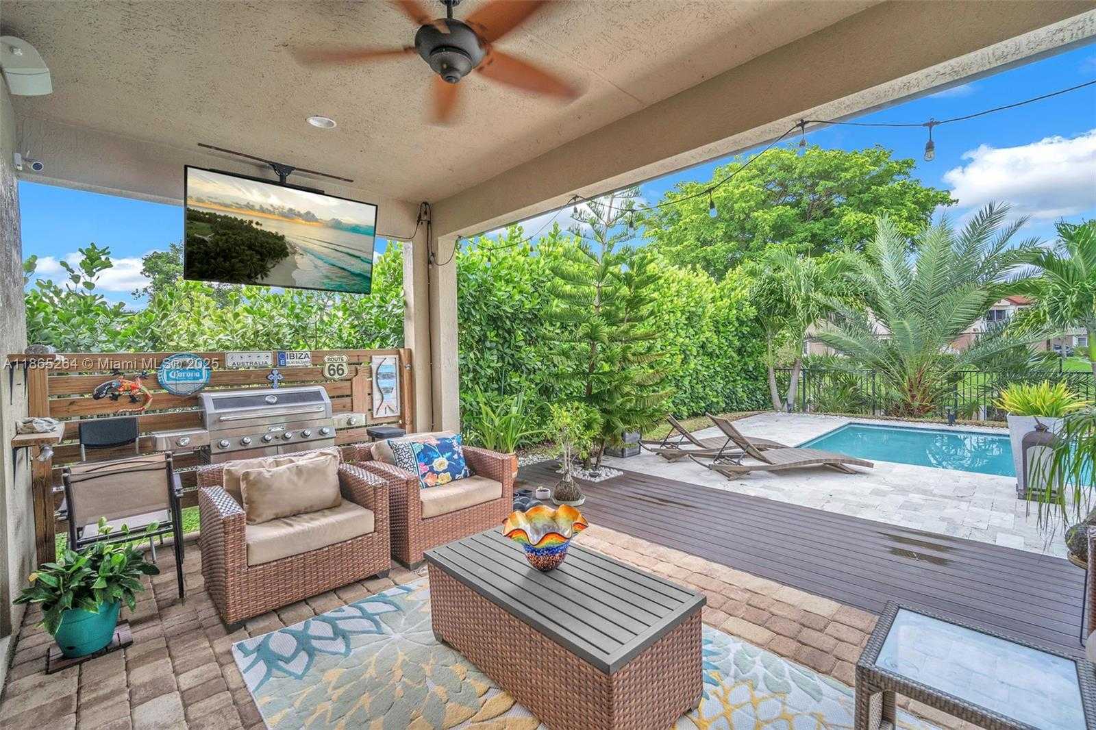 Small Image of 1281 SOUTH WEST 113TH WAY #1281, Pembroke Pines Number 27
