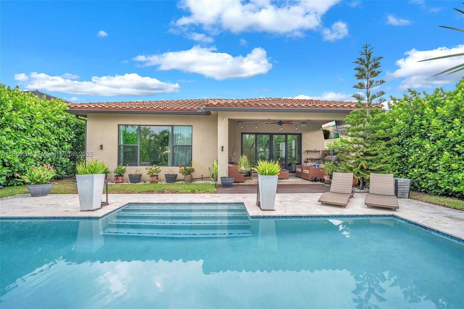 Small Image of 1281 SOUTH WEST 113TH WAY #1281, Pembroke Pines Number 30