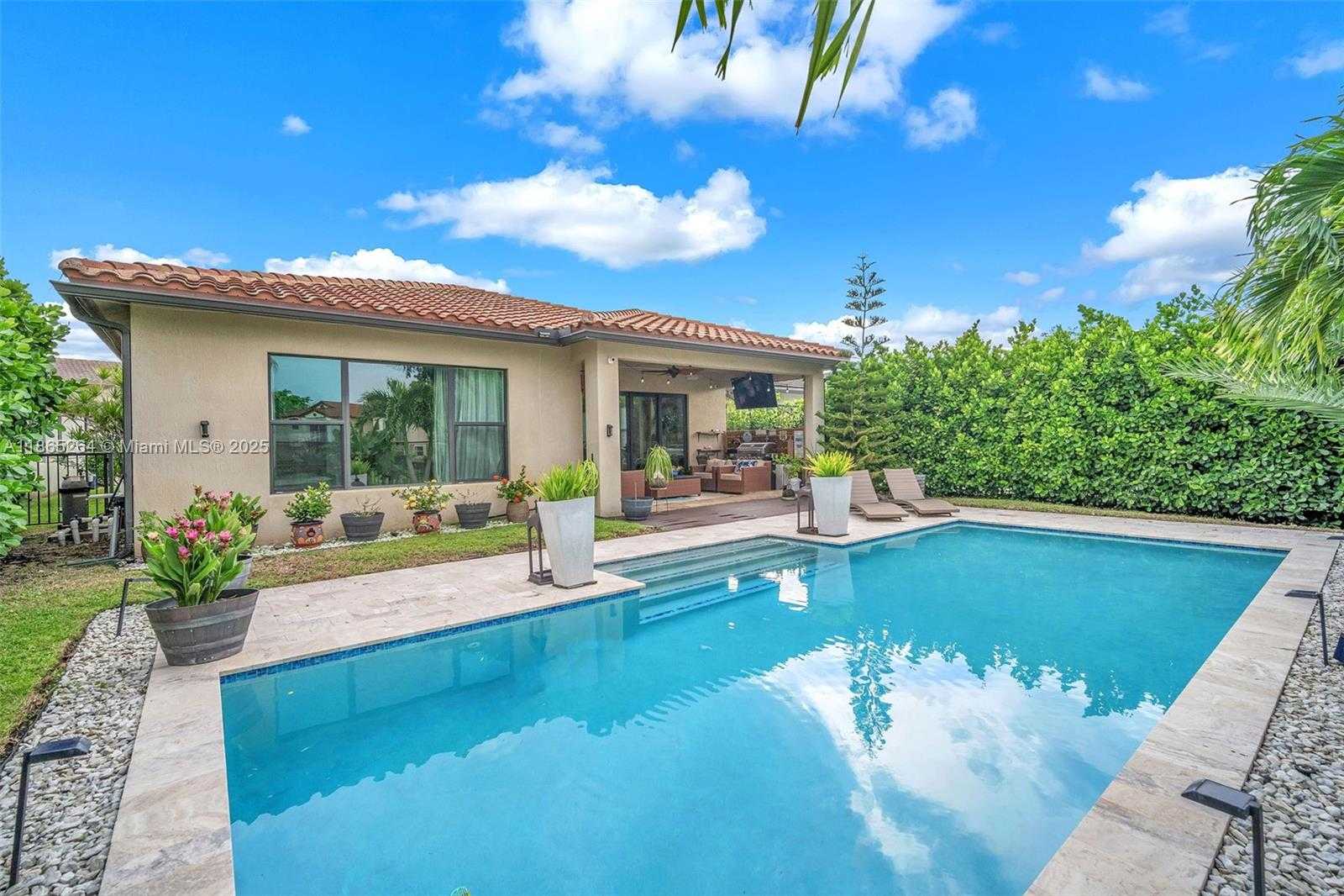 Small Image of 1281 SOUTH WEST 113TH WAY #1281, Pembroke Pines Number 31