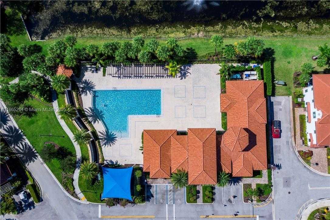 Small Image of 1281 SOUTH WEST 113TH WAY #1281, Pembroke Pines Number 38