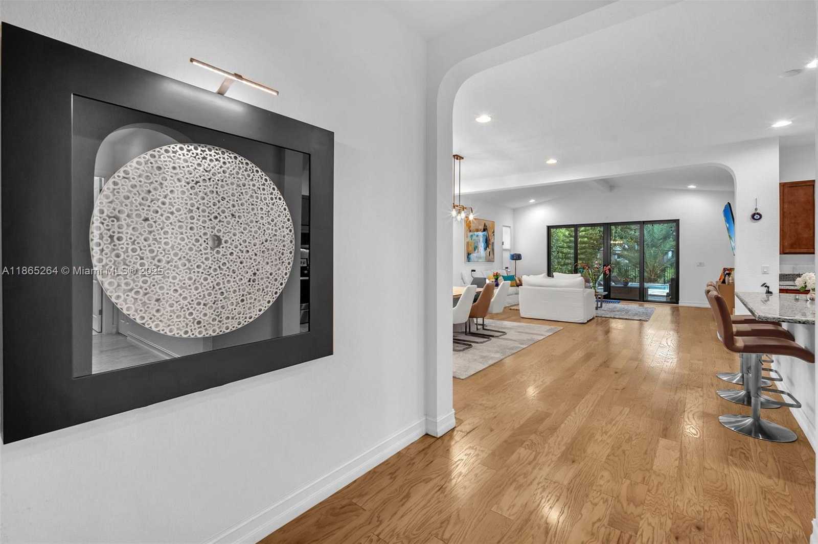 Small Image of 1281 SOUTH WEST 113TH WAY #1281, Pembroke Pines Number 5