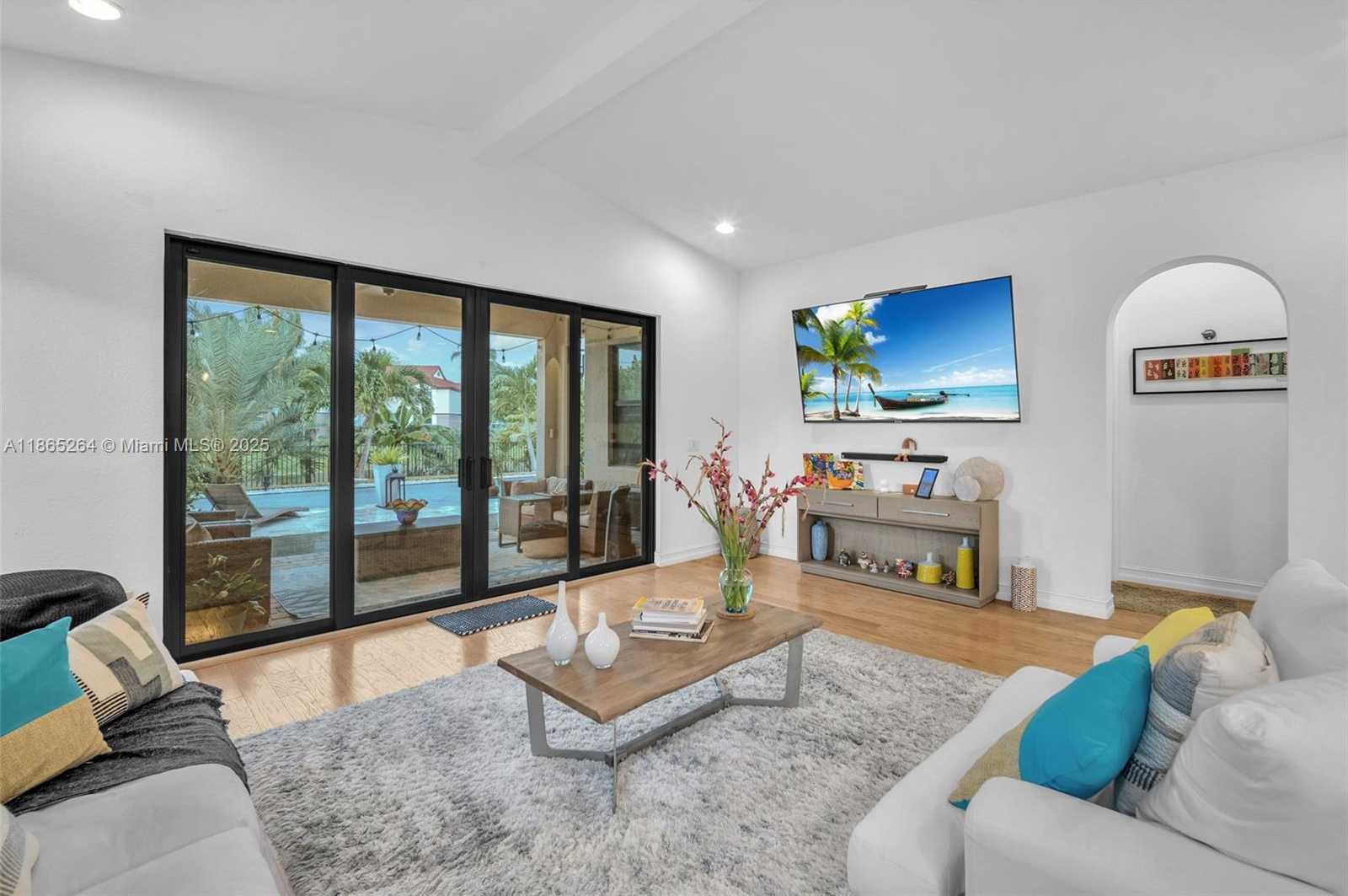 Small Image of 1281 SOUTH WEST 113TH WAY #1281, Pembroke Pines Number 7
