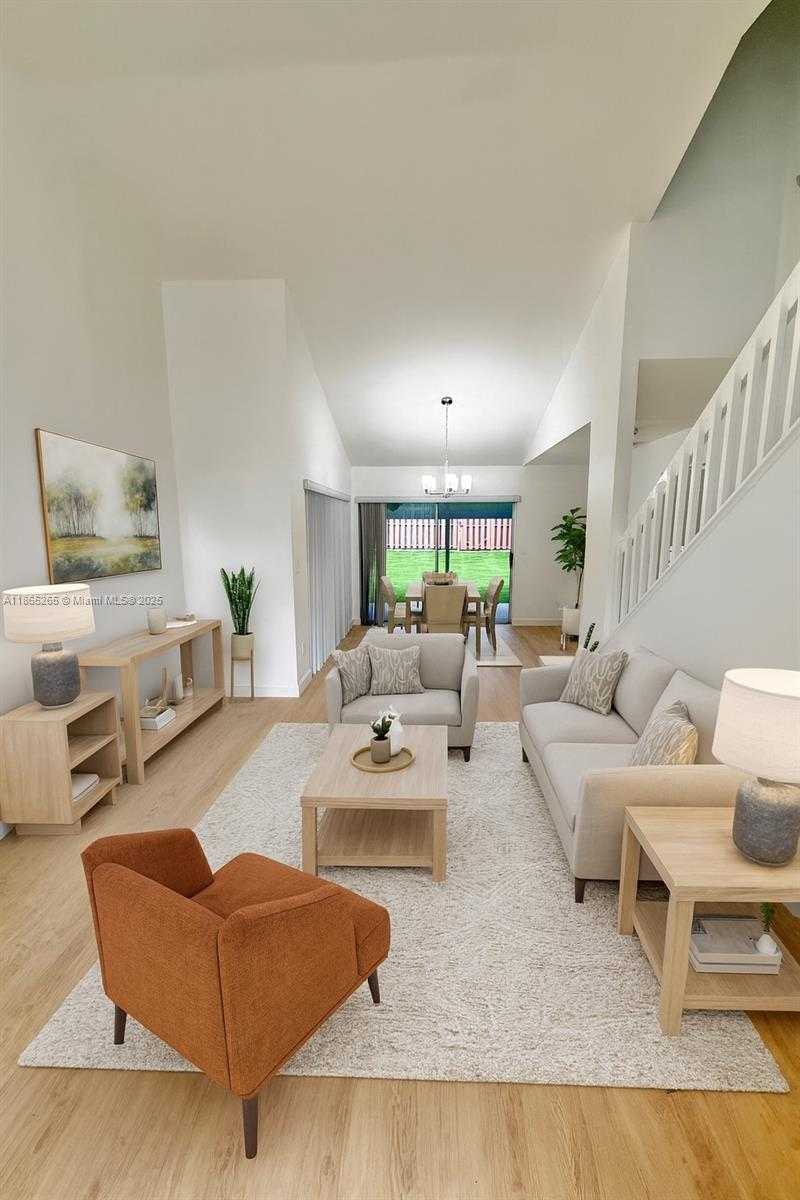 Small Image of 11637 SOUTH WEST 117TH CT, Miami Number 2