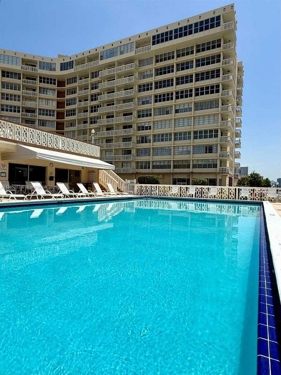 Small Image of 1817 SOUTH OCEAN DR #PH27, Hallandale Beach Number 33