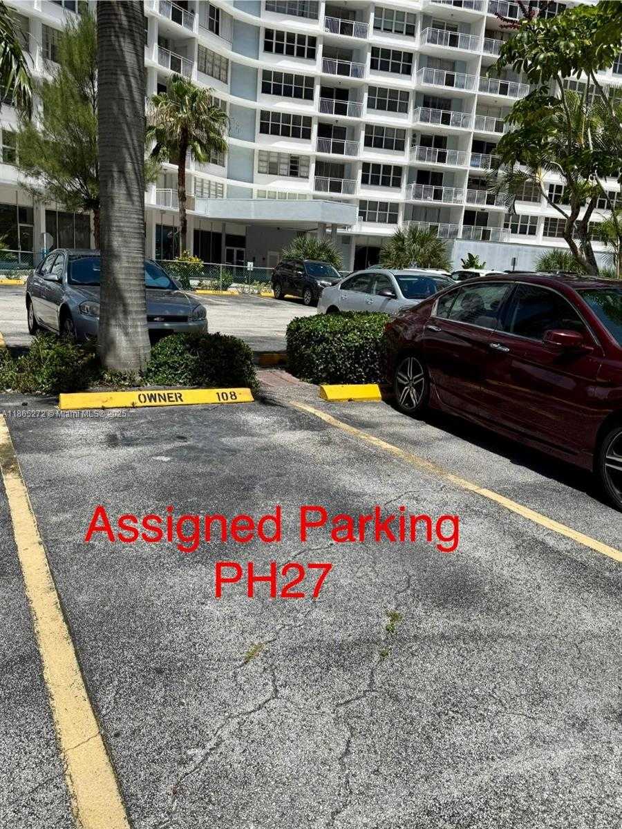Small Image of 1817 SOUTH OCEAN DR #PH27, Hallandale Beach Number 39