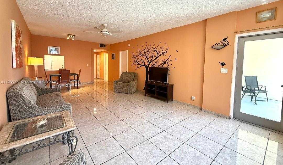 Small Image of 1817 SOUTH OCEAN DR #PH27, Hallandale Beach Number 7