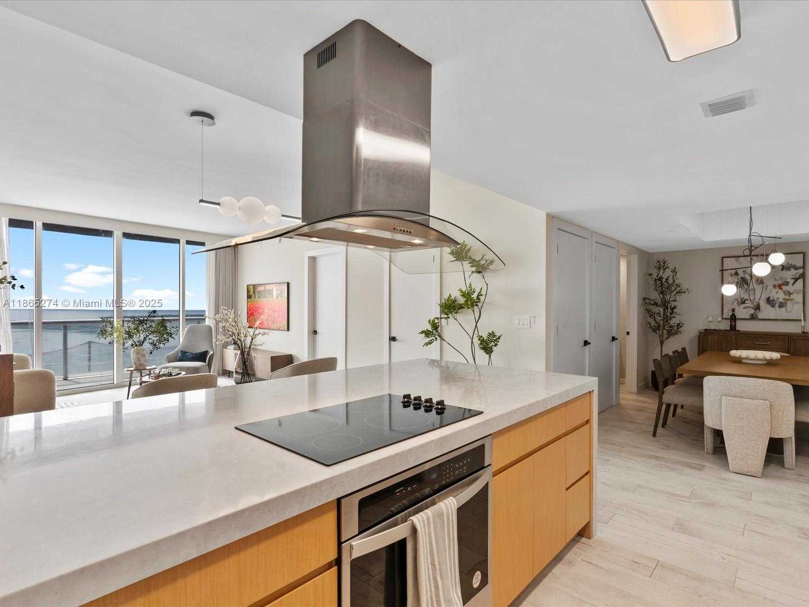 Small Image of 465 BRICKELL AVE #4905, Miami Number 2