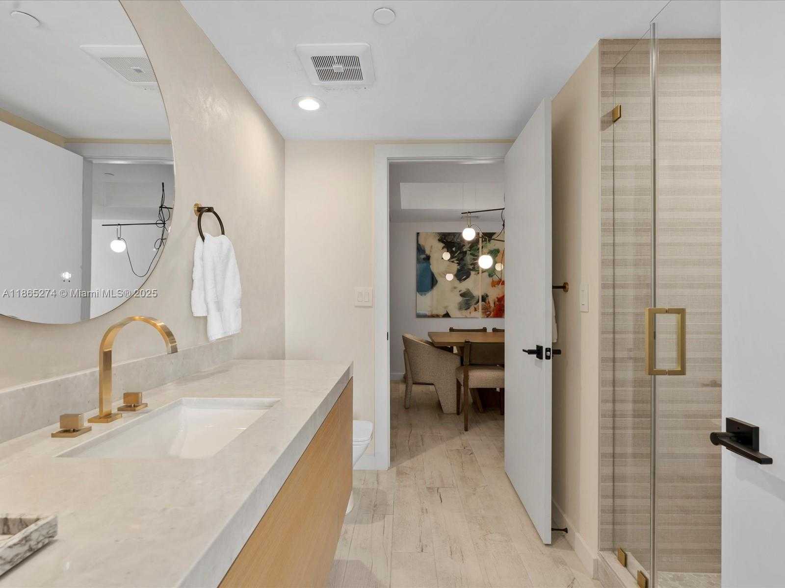Small Image of 465 BRICKELL AVE #4905, Miami Number 22