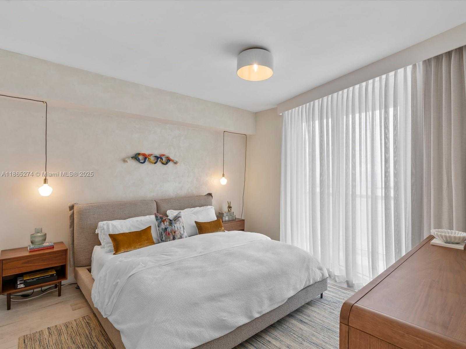 Small Image of 465 BRICKELL AVE #4905, Miami Number 25