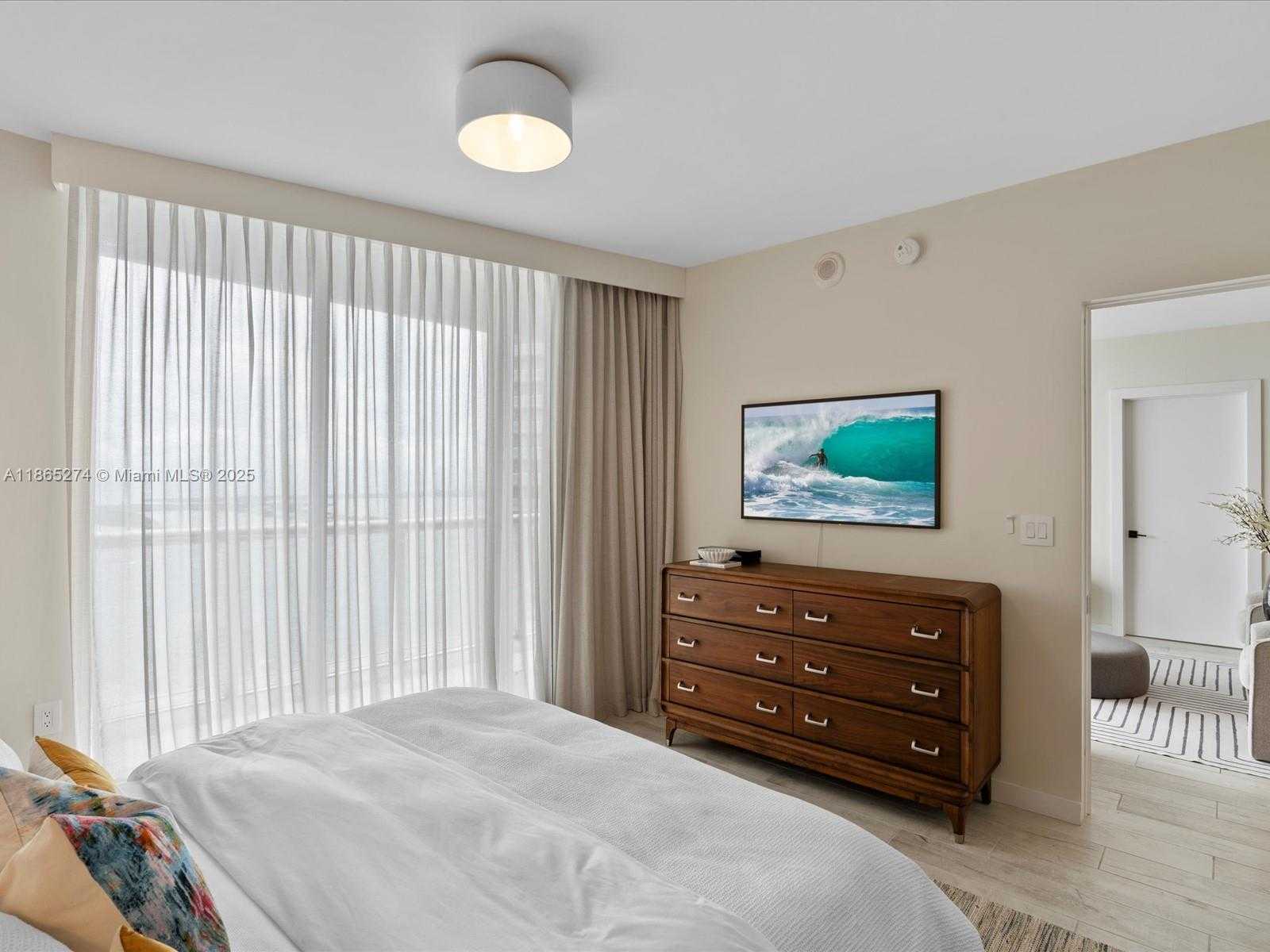 Small Image of 465 BRICKELL AVE #4905, Miami Number 26