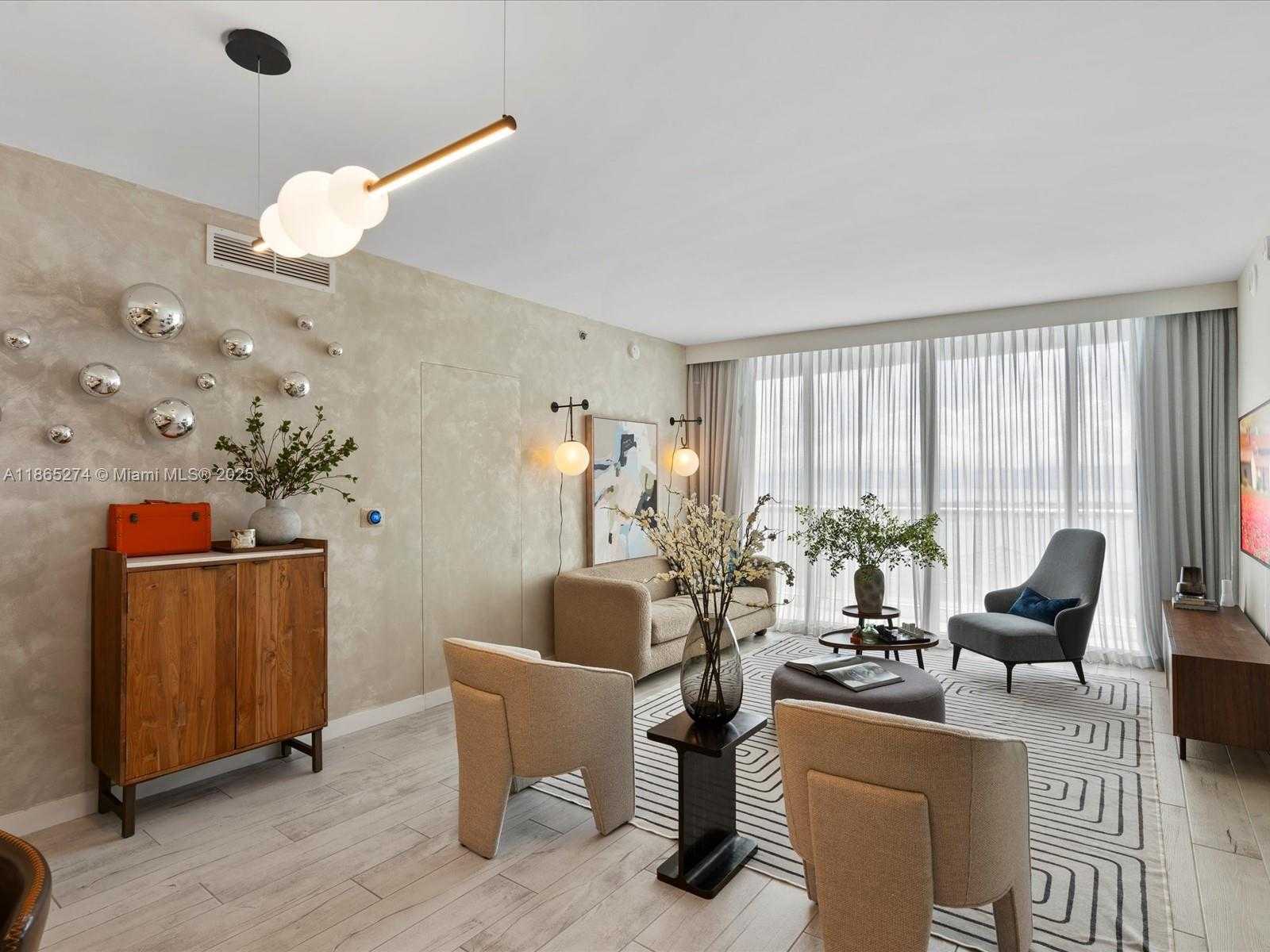 Small Image of 465 BRICKELL AVE #4905, Miami Number 3