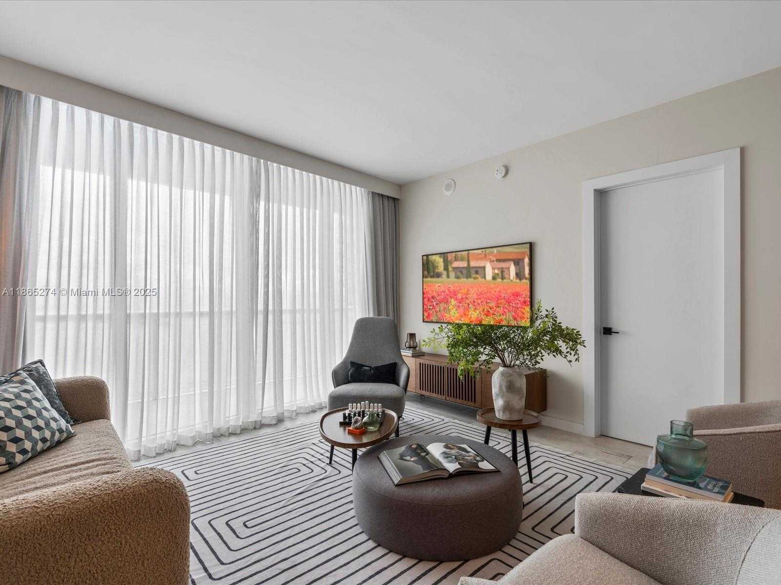 Small Image of 465 BRICKELL AVE #4905, Miami Number 7