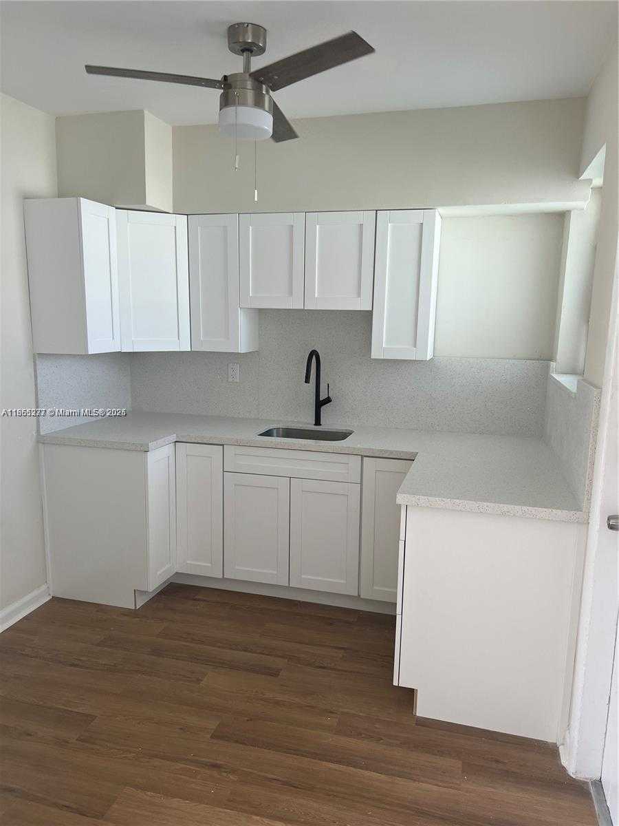 Small Image of 315 83RD ST #10, Miami Beach Number 3