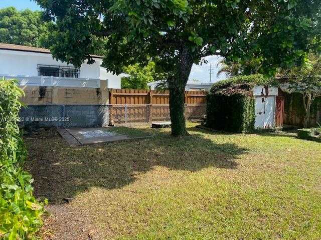 Small Image of 3031 SOUTH WEST 4TH ST, Miami Number 22