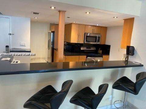 Small Image of 1717 NORTH BAYSHORE DR #3246, Miami Number 5