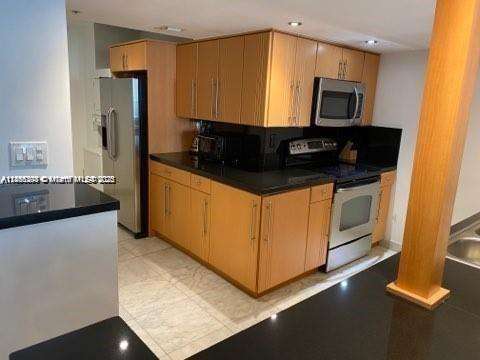 Small Image of 1717 NORTH BAYSHORE DR #3246, Miami Number 6
