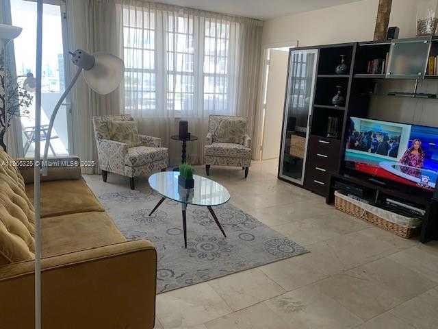 Small Image of 100 LINCOLN RD #1122, Miami Beach Number 2