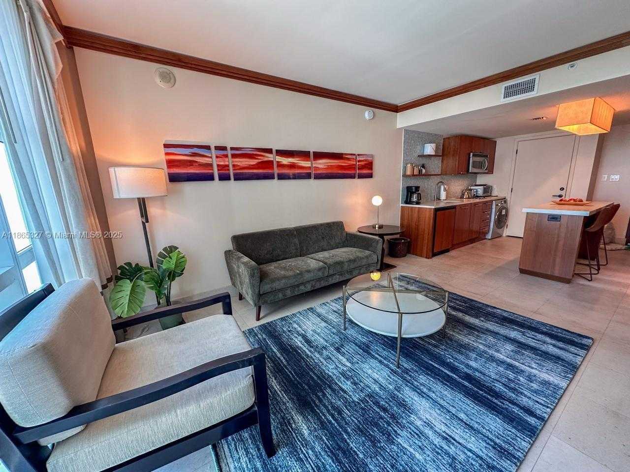 Small Image of 6801 COLLINS AVE #815, Miami Beach Number 2