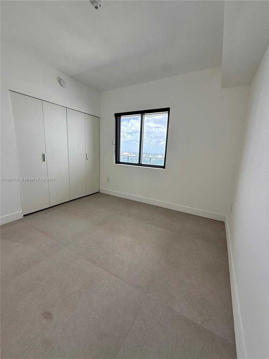 Small Image of 700 NORTH EAST 24TH ST #4303, Miami Number 18