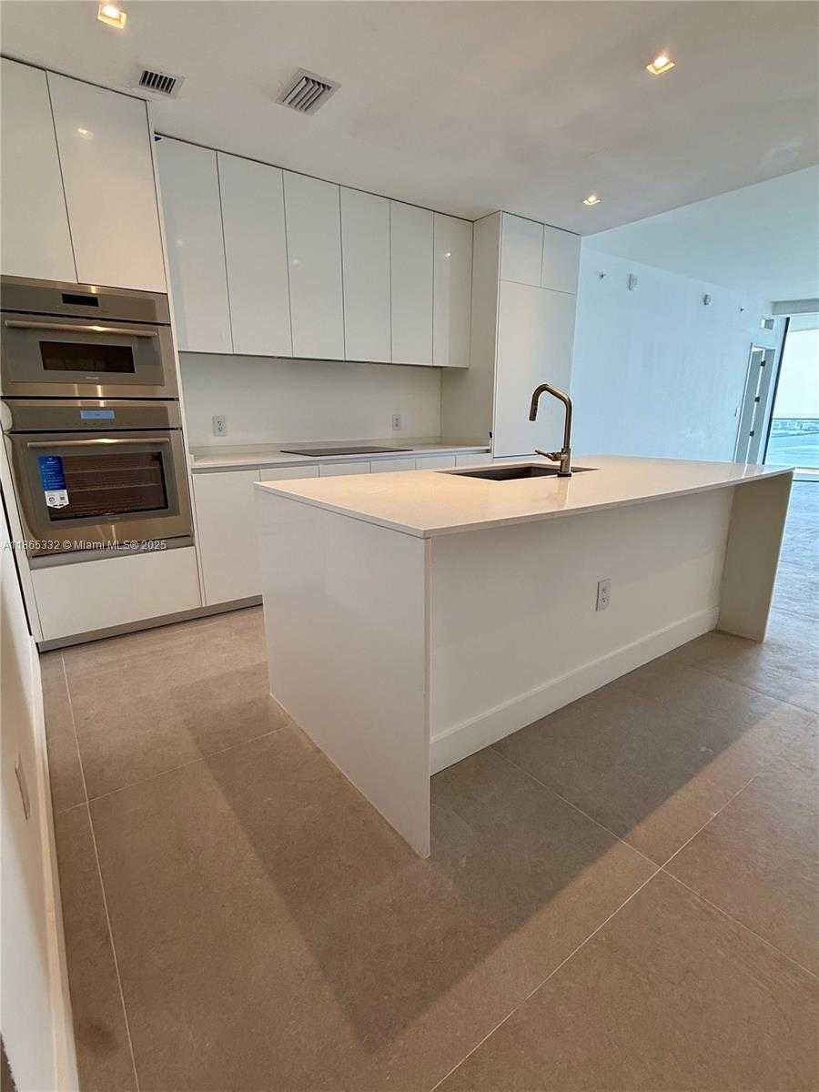 Small Image of 700 NORTH EAST 24TH ST #4303, Miami Number 19
