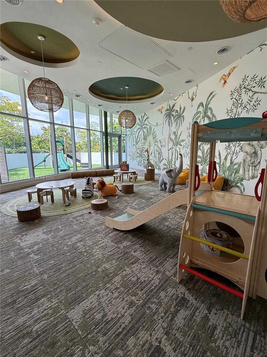 Small Image of 700 NORTH EAST 24TH ST #4303, Miami Number 23
