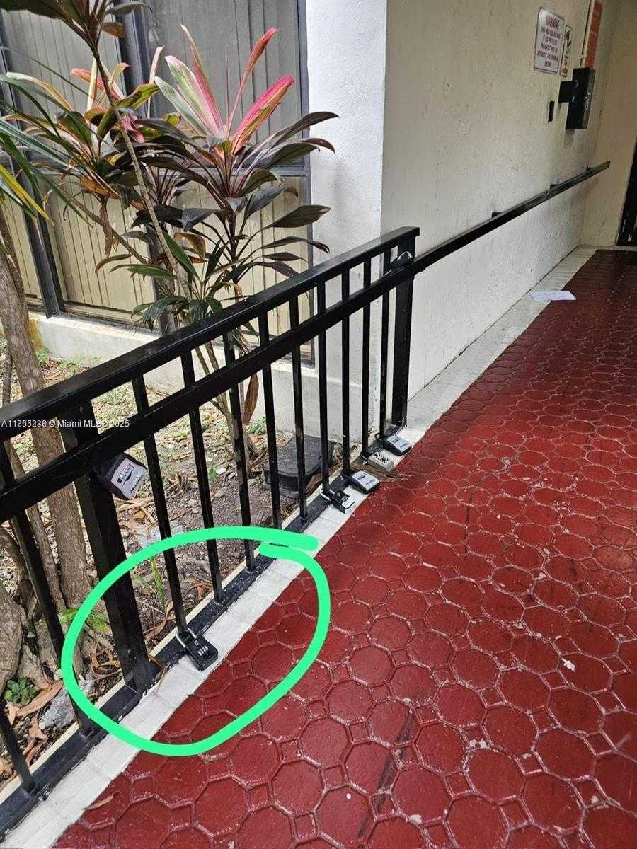 Imagen de Pequeño Objeto